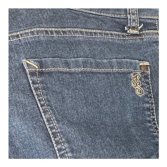 Jessica Simpson Button Fly 'Vintage Highwaisted Short' Denim Jean Shorts size 27 - Picture 11 of 12